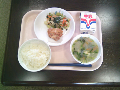 給食