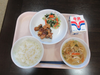 給食