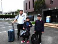 ３人