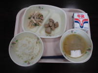 給食