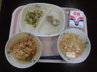 給食