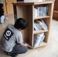 本だな