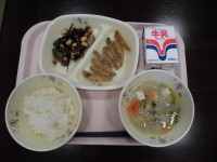 給食