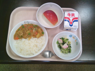 給食