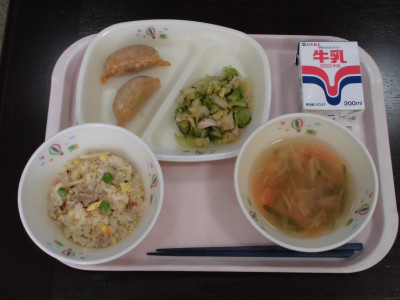 給食