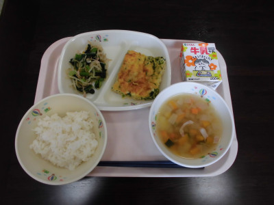 給食