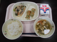 給食